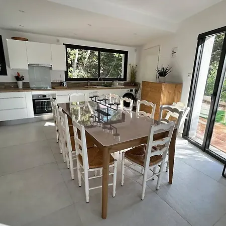 Moderne Avec Piscine - 6 Pers. - Fr-1-226b-265 *