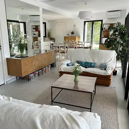 Moderne Avec Piscine - 6 Pers. - Fr-1-226b-265 קבלייר-סור-מר